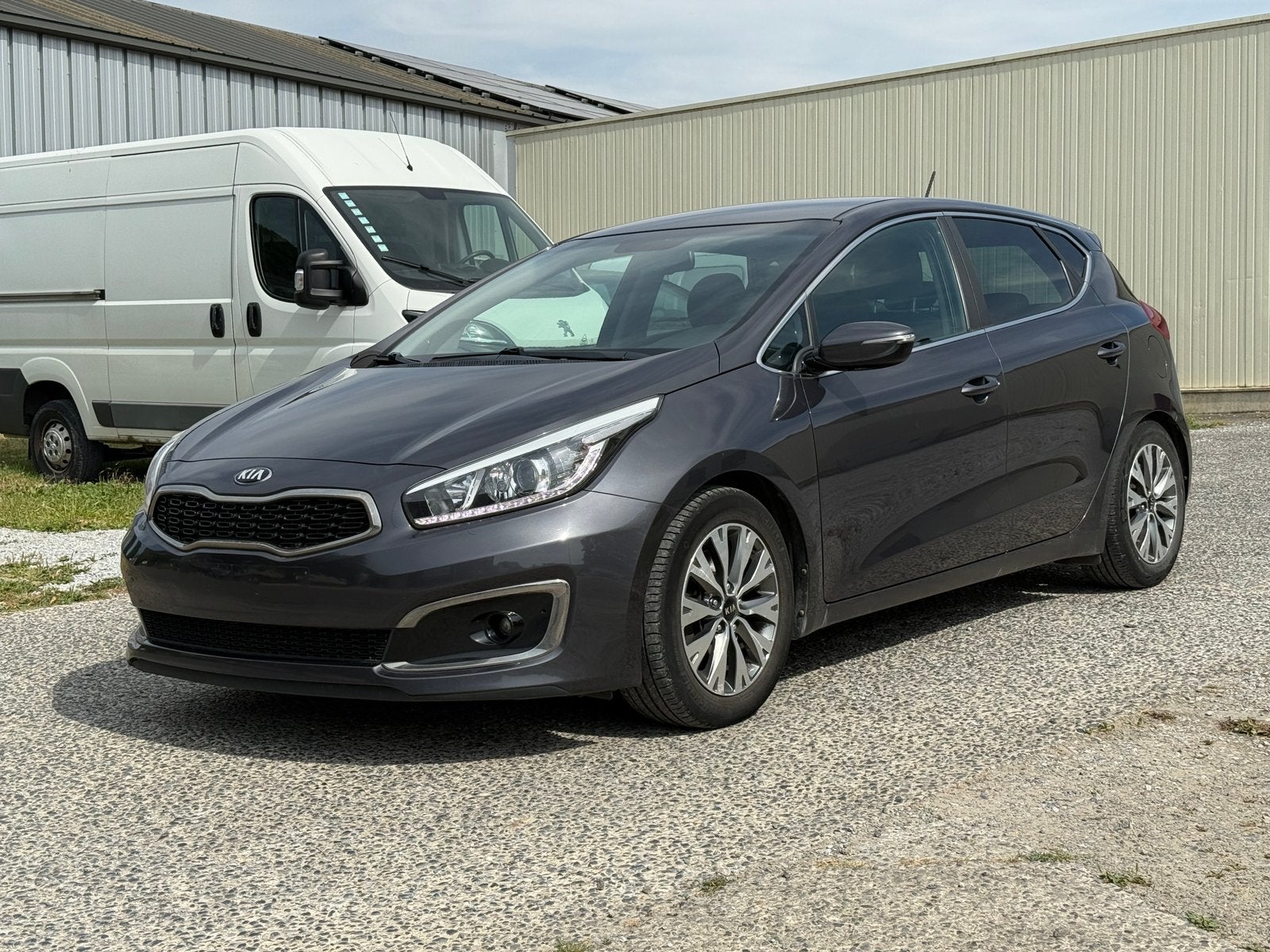 Kia Ceed 1.4i Navi/Camera 2017, Autos, Kia, Argent ou Gris, Achat, Euro 6, Entreprise