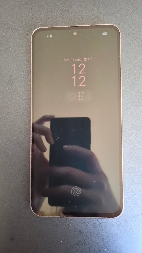 Samsung Galaxy S24 FE + 2 coques de protection, Télécoms, 10 mégapixels ou plus, Galaxy S24, Enlèvement, Utilisé
