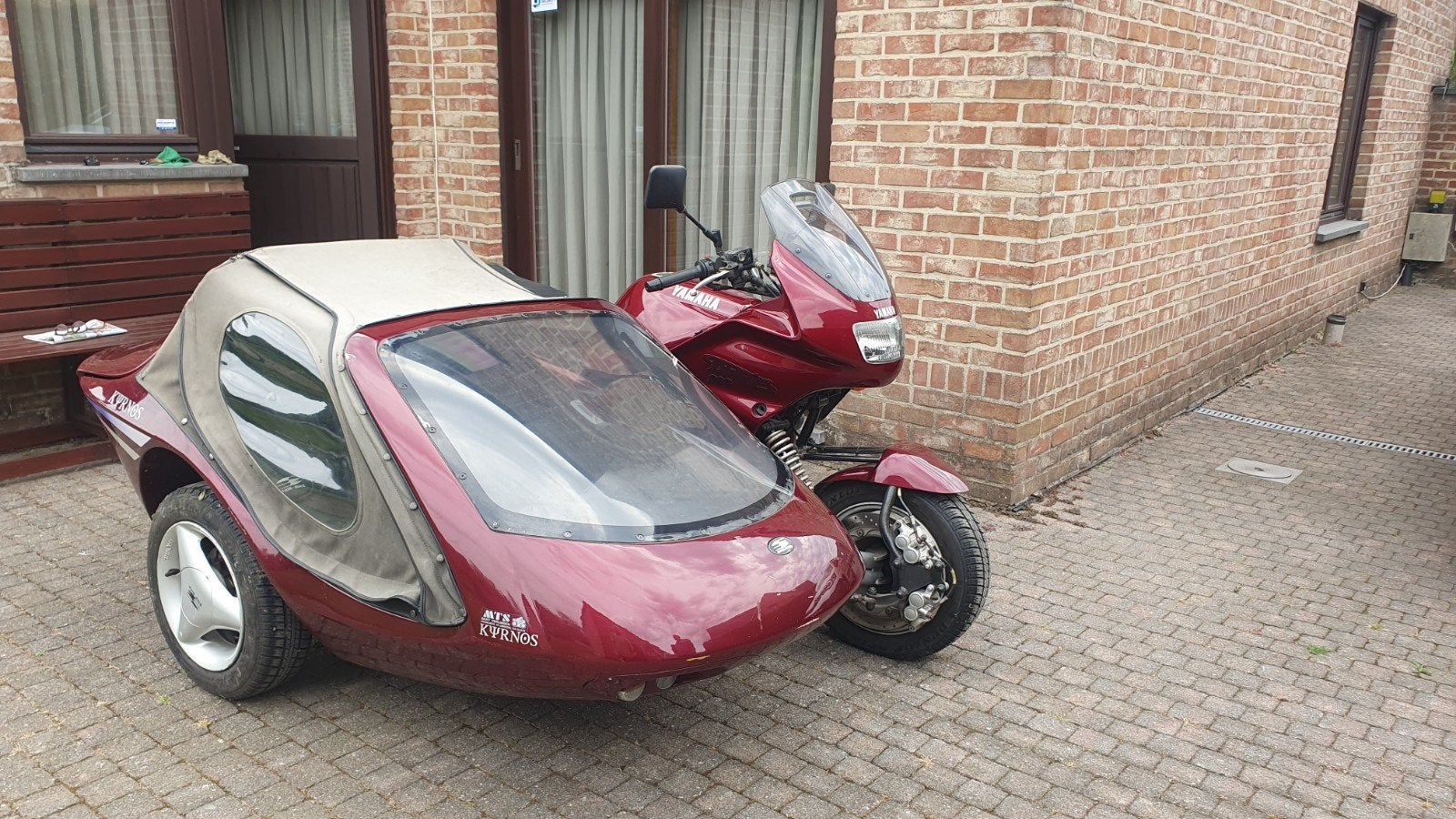Joli side-car Yamaha