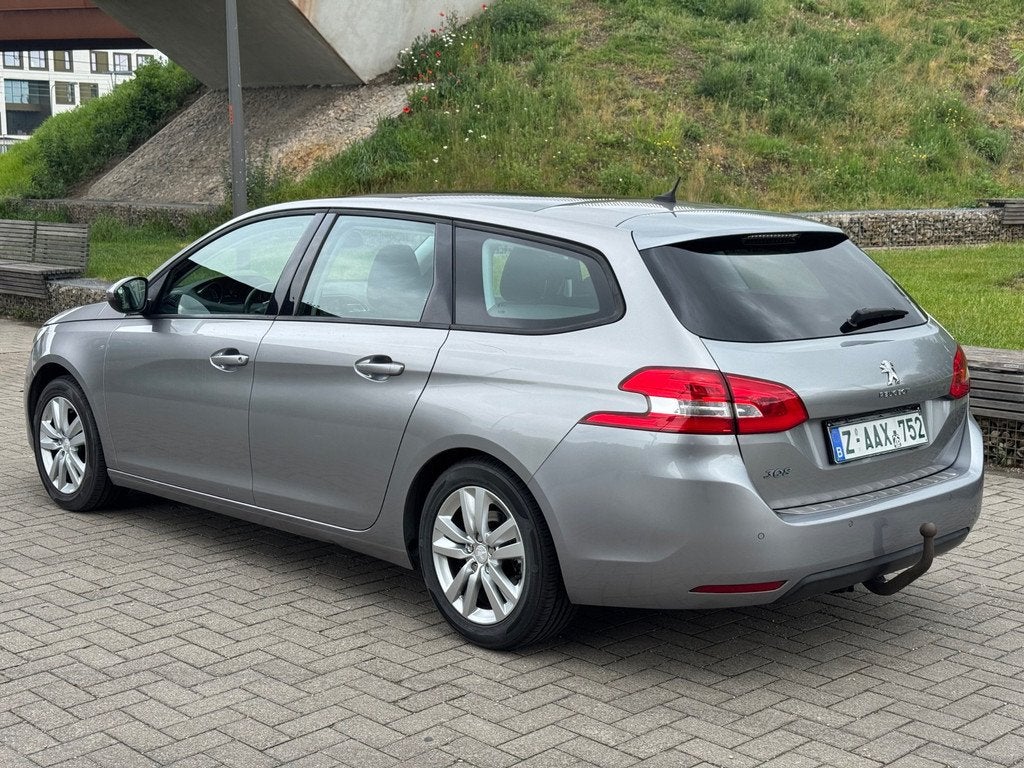 PEUGEOT, Autos, https://public.car-pass.be/vhr/f3fbdd15-6cb8-4396-a8dd-6d43f5fb0d34, Argent ou Gris, Achat, Euro 6
