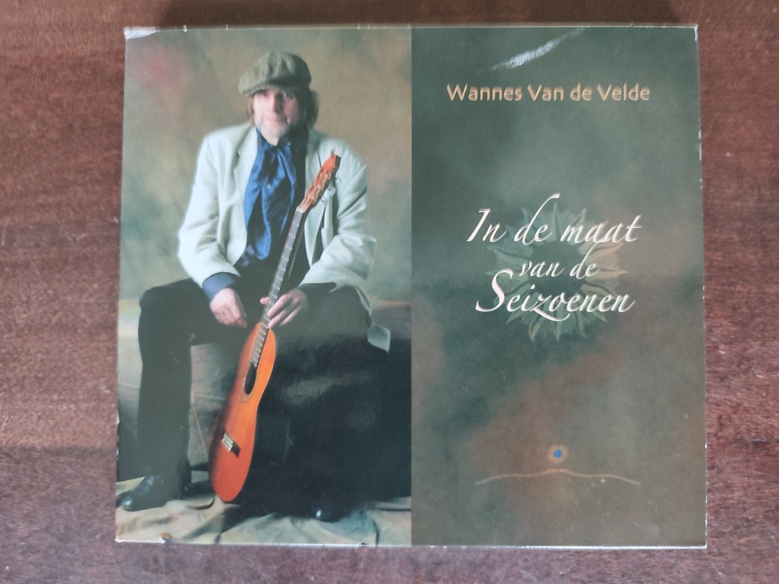 CD : WANNES VAN DE VELDE - IN DE MAAT VAN DE SEIZOENEN, Cd's en Dvd's, Ophalen of Verzenden, Zo goed als nieuw