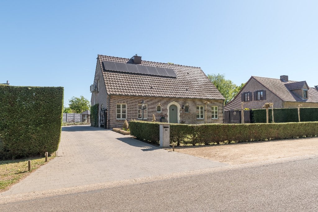 Karaktervolle, instapklare woning met extra woonmogelijkheid, Immo, 1000 tot 1500 m², Vrijstaande woning, 3 kamers, 224 m²