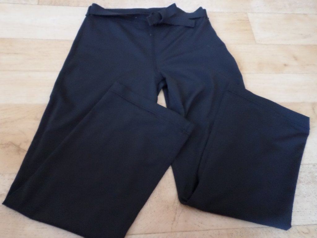 Pantalon Jogging Legging Training Adidas 10-12ans noir logo, Enfants & Bébés, Adidas, Garçon ou Fille, Enlèvement ou Envoi, Comme neuf