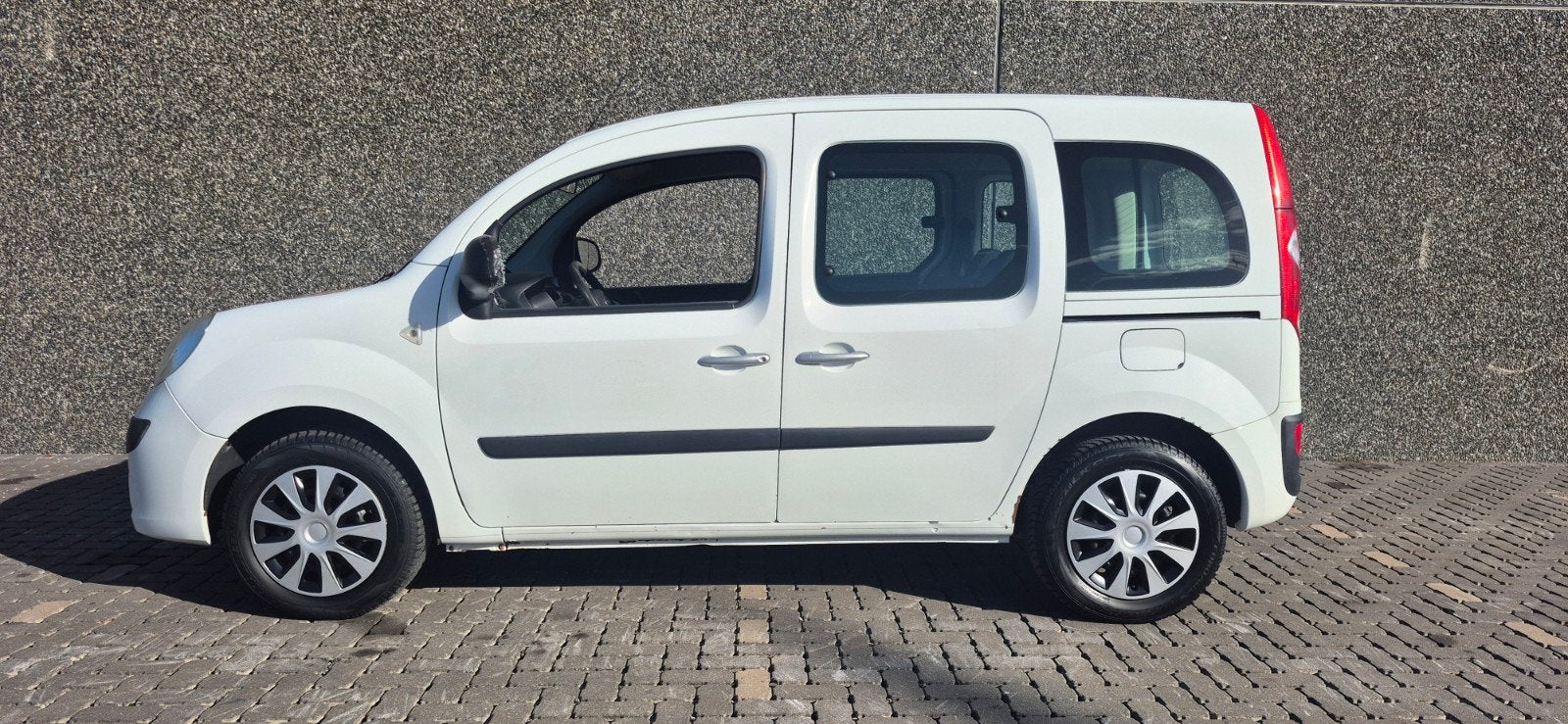 Renault Kangoo  AIRCO *2 SCHUIFDEUREN* CRUISE CONTROL, Auto's, Voorwielaandrijving, Dealer onderhouden, Wit, Bedrijf