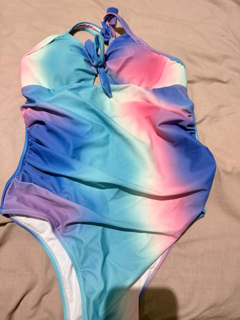 10€ nieuwe, Kleding | Dames, Badmode en Zwemkleding, Ophalen, Zo goed als nieuw
