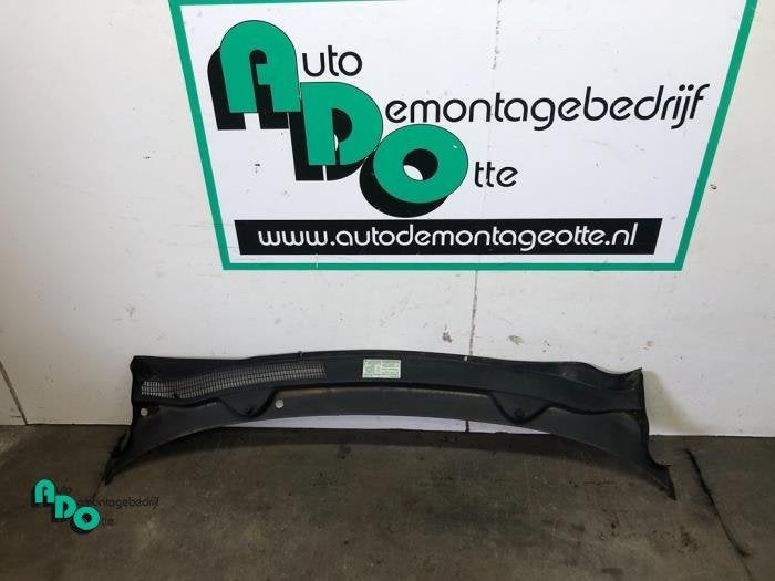 Paravent van een Opel Corsa (Corsa D 07-) (Z21C), Gebruikt, -, -, Opel