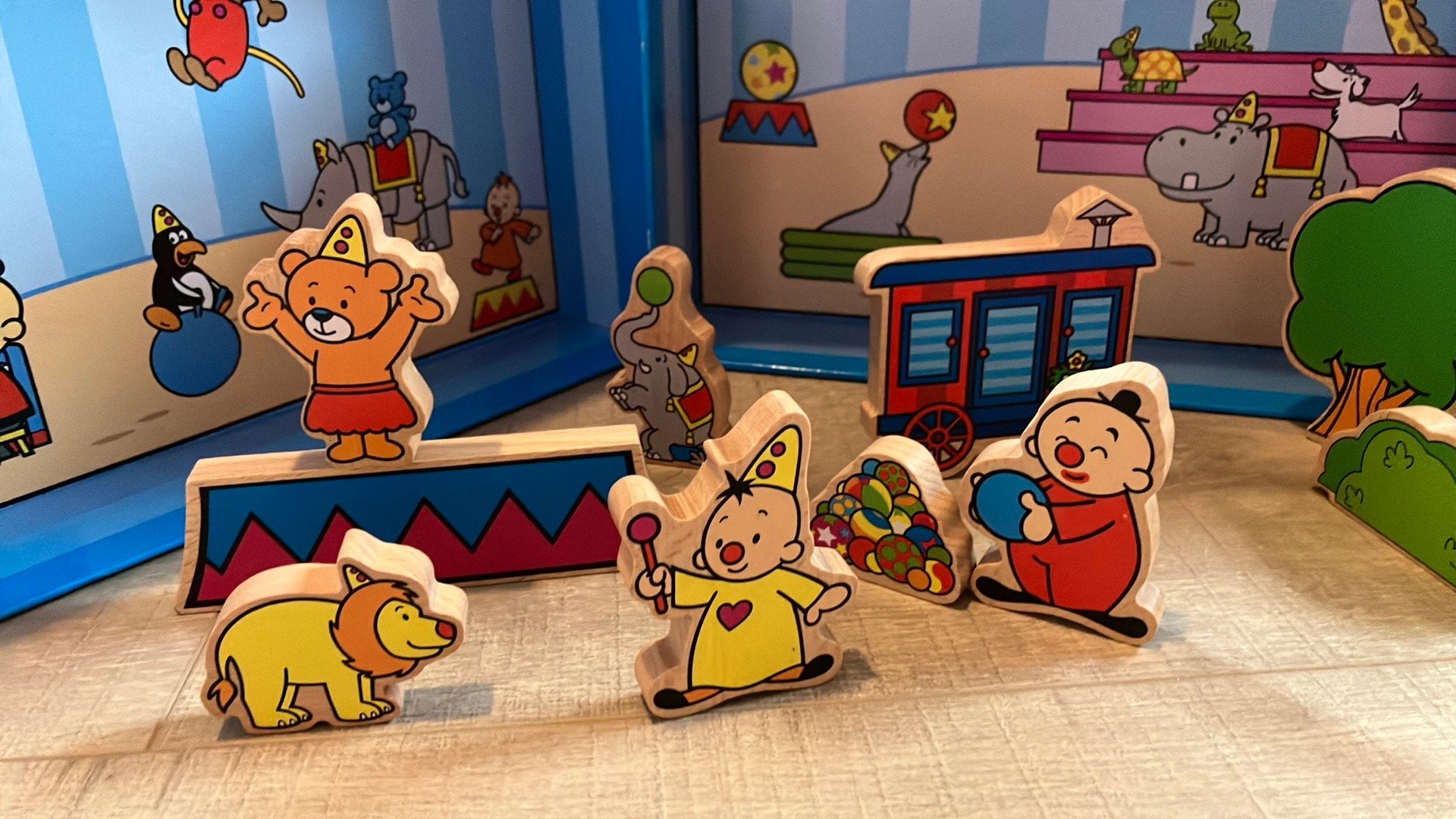 Bumba houten circus, Ophalen, Gebruikt
