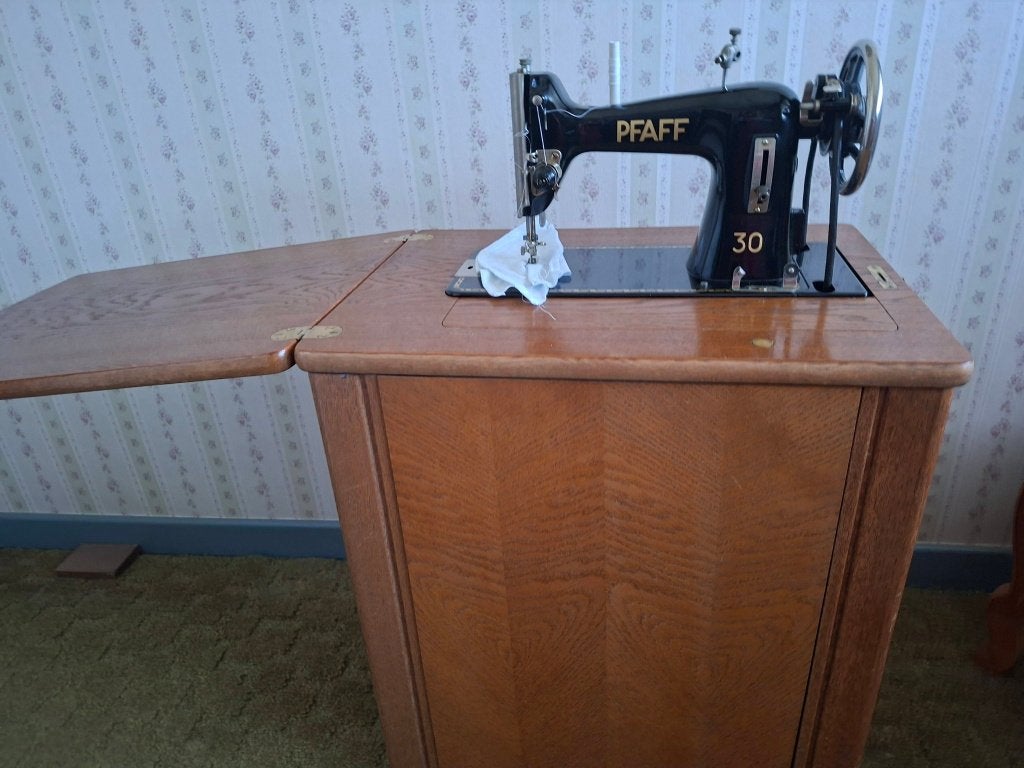 Inklapbare trapsnaaimachine PFAFF 30, Enlèvement