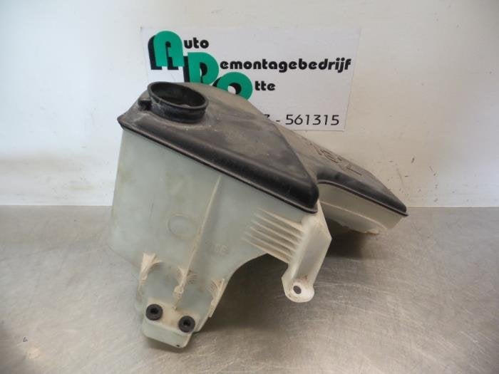 Ruitensproeiertank voor van een BMW X5, Gebruikt, -, -, Ophalen of Verzenden