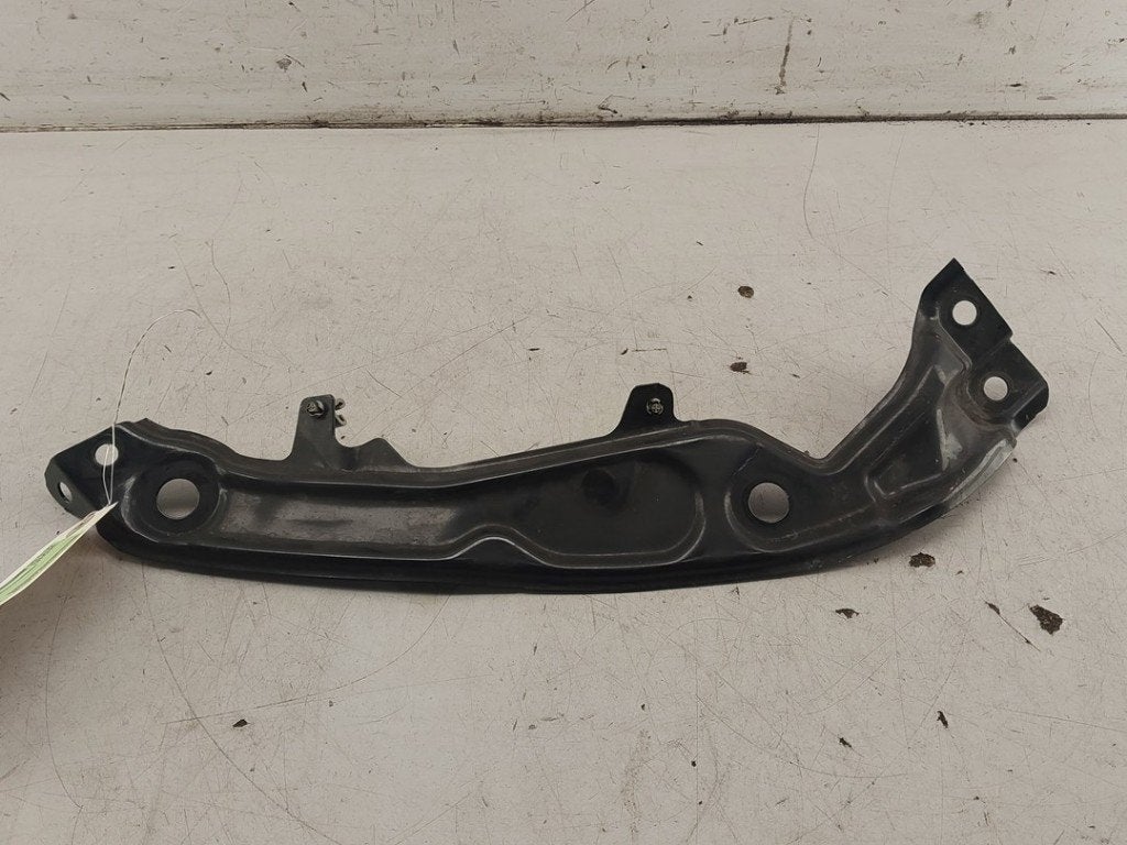 KOPLAMP HOUDER LINKS Seat Arona (KJX) (|6F9806929|), Gebruikt, Service@seat.de, Seat Deutschland GmbH, Seat