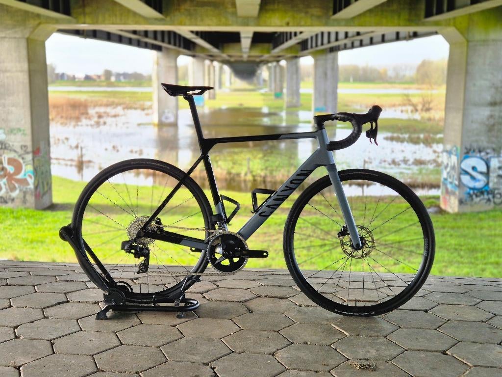 Canyon Ultimate CF SL//Carbon//Sram Rival AXS//DT-Swiss// L, 28 inch, Carbon, Zo goed als nieuw, 57 tot 61 cm