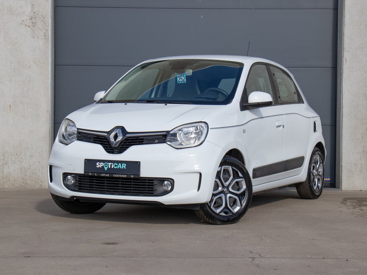 Renault Twingo 1.0 70PK|CRUISE CONTROL|BLUETOOTH|AIRCO|, Auto's, 0 kg, 0 kg, Wit, 73 pk