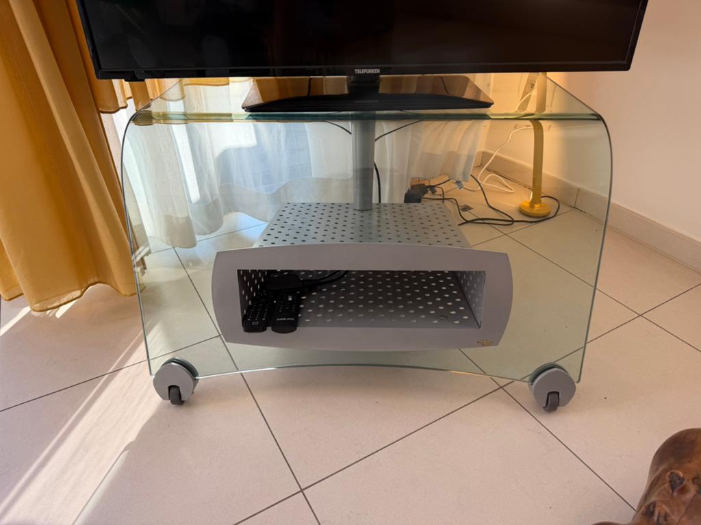 Italiaans design meubel, dik glas en onbeschadigt., Ophalen, Zo goed als nieuw, Glas