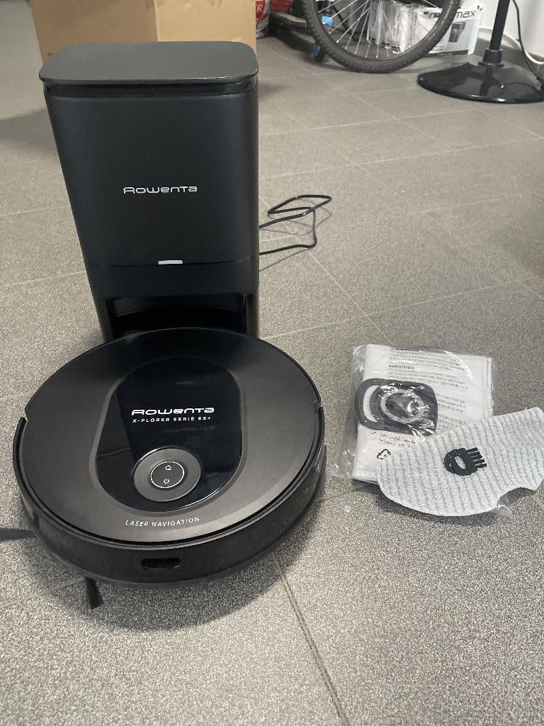 Robot aspirateur laveur rowenta, Enlèvement ou Envoi, Comme neuf, Sac à poussière, Aspirateur d'eau