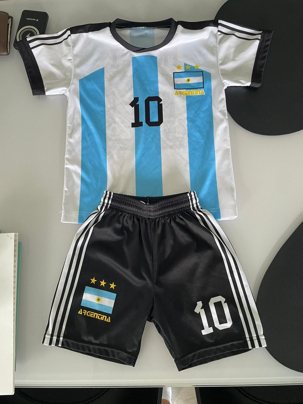 Kit de football Lionel MESSI pour enfant 7 ans, Enlèvement ou Envoi, Comme neuf, Blanc