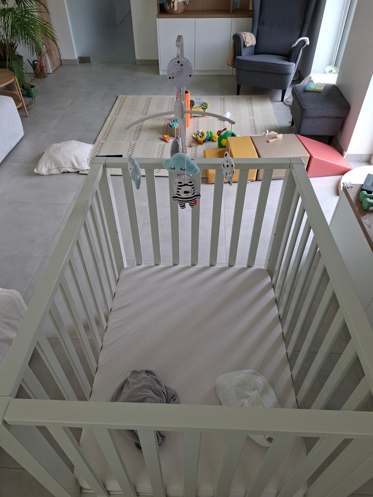 Babypark Pericles met 3 hoeslakens en mobiel, Ophalen, Gebruikt, Rechthoekig, In hoogte verstelbaar