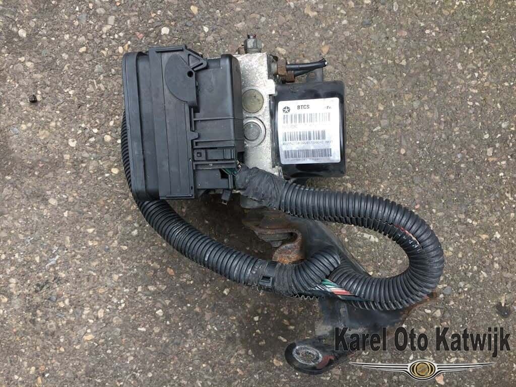ABS Pomp Chrysler Voyager 2001-2008, Utilisé, -, -, Enlèvement ou Envoi