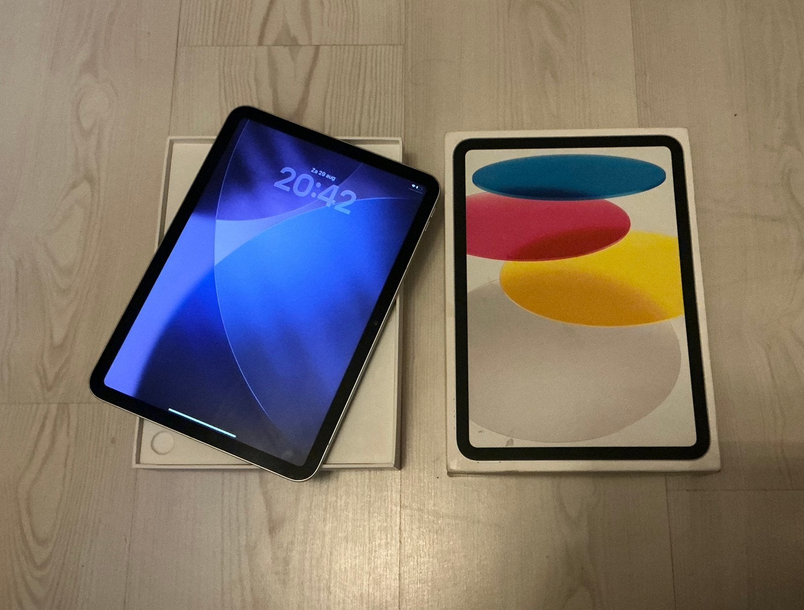 iPad 10e génération - Argent, Enlèvement ou Envoi, Comme neuf, Argent
