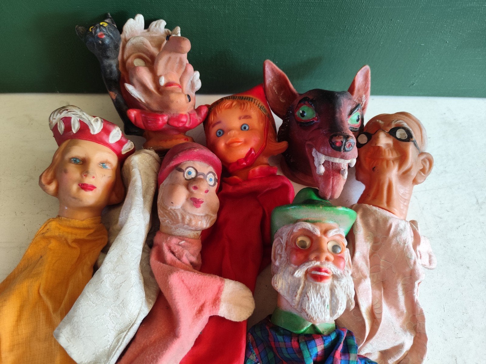 Set van 7 vintage poppen