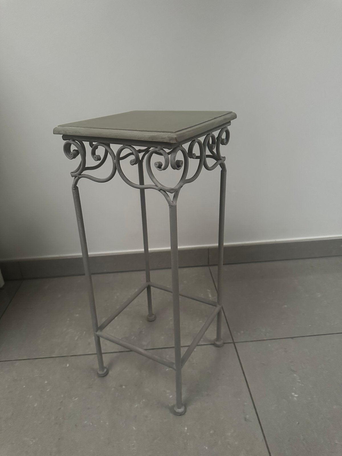 Bijzettafel 52cm - Smeedijzer met Houten Plank - Shabby Chic, Ophalen, Zo goed als nieuw