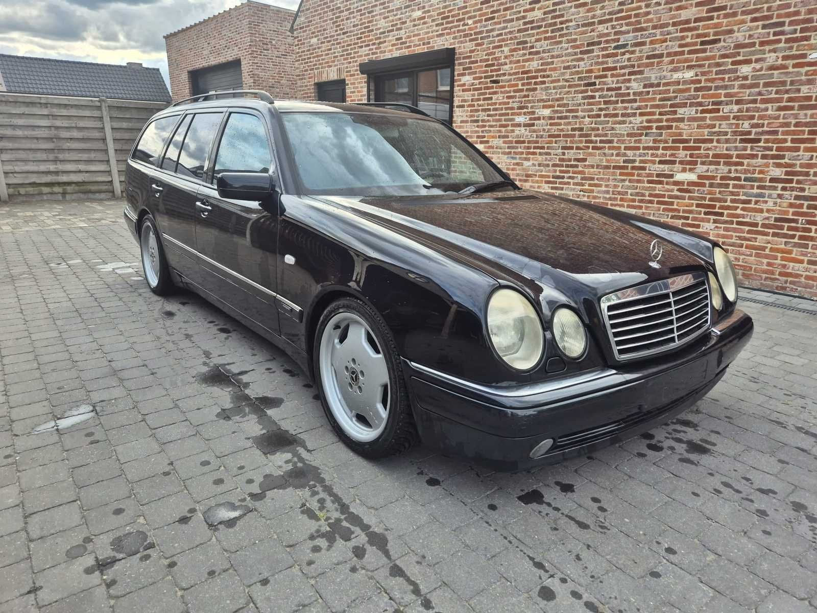 Mercedes-Benz E55 AMG V8 Voiture Classique 1997, Achat, Entreprise, Autres carburants, Autre carrosserie