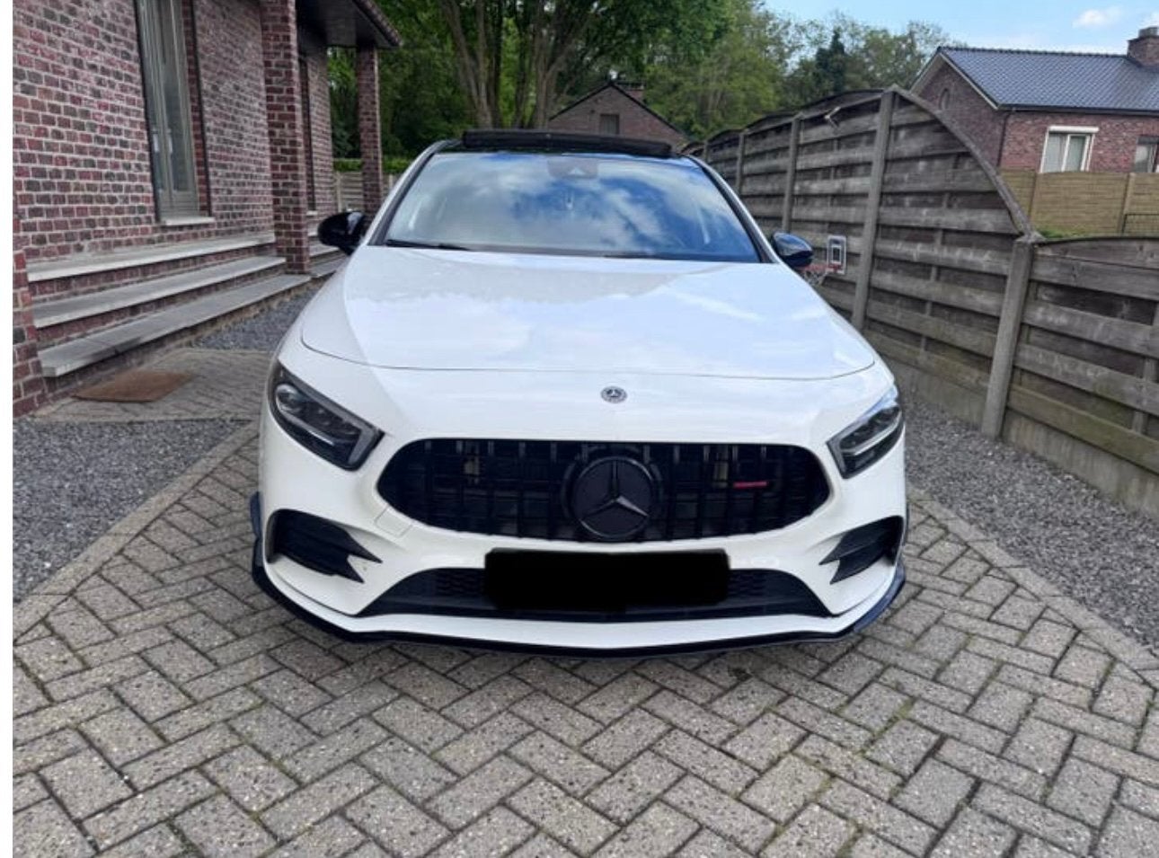 Mercedes A35 (2019) panorama, Automaat, Zwart, Adaptieve lichten, Wit