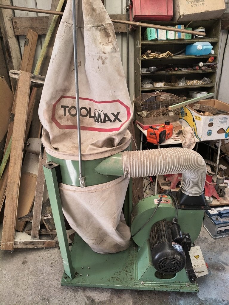 Professionele afzuiginstallatie hout, Ophalen