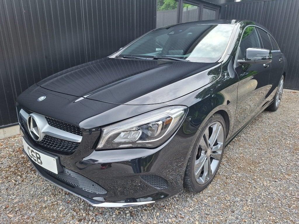 Mercedes-Benz CLA 180 - automaat - Care-free pack gratis, Auto's, Mercedes-Benz, 4 cilinders, Leder en Stof, Zwart, Bedrijf