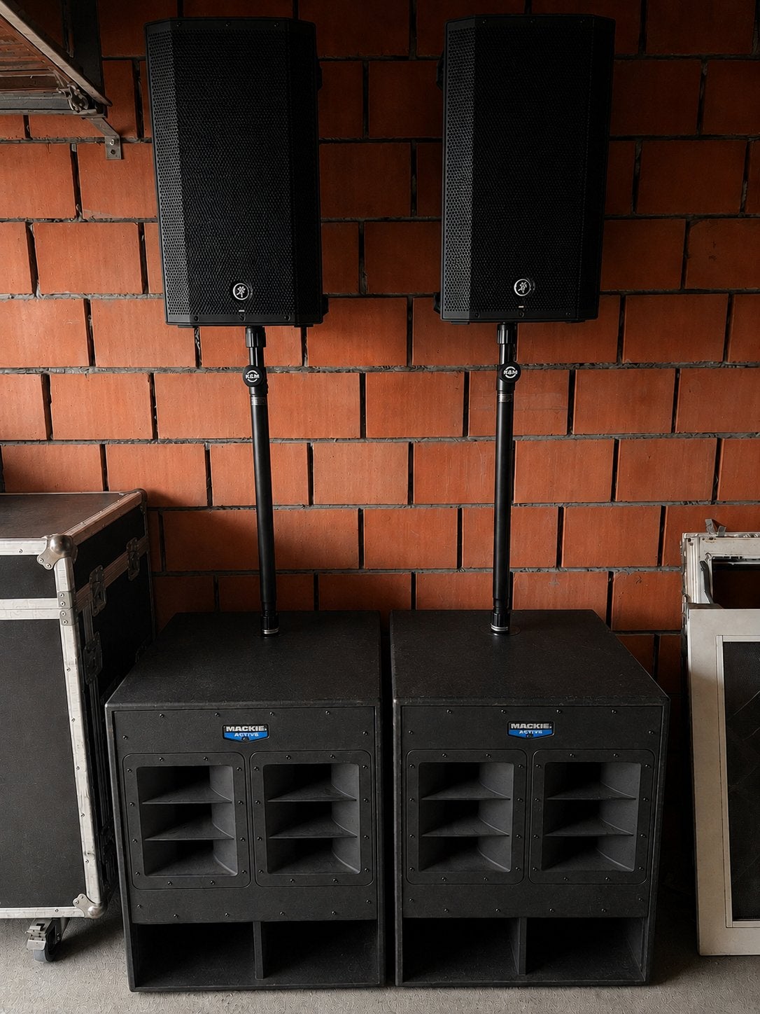 Mackie Thump 12a & Mackie SWA1801 set, Ophalen, Zo goed als nieuw