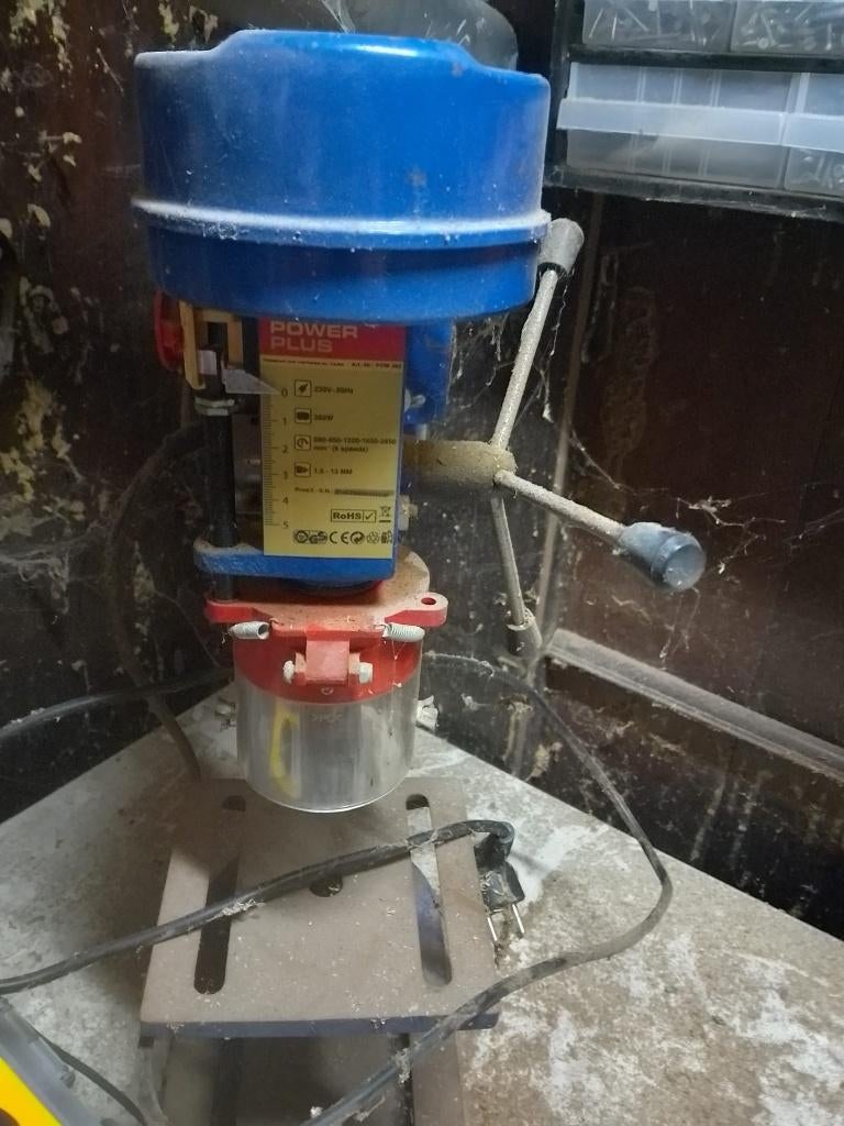 Kolomboormachine, Doe-het-zelf en Bouw, Ophalen, Zo goed als nieuw, 400 tot 600 watt, Kolomboormachine