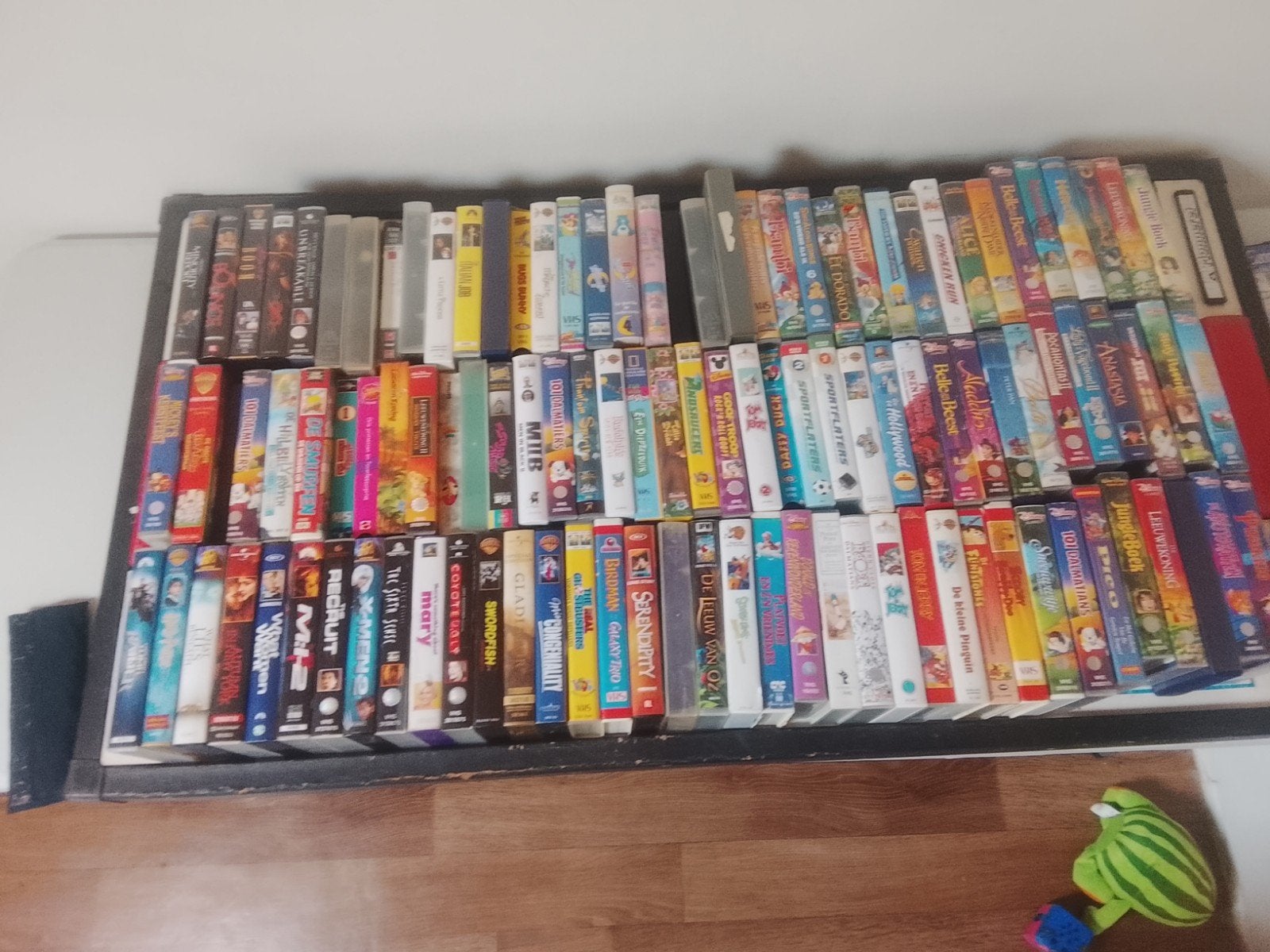 112 vhs tapes van Kinder tot actie tot paar speciale edities, Cd's en Dvd's, VHS | Kinderen en Jeugd, Ophalen, VHS