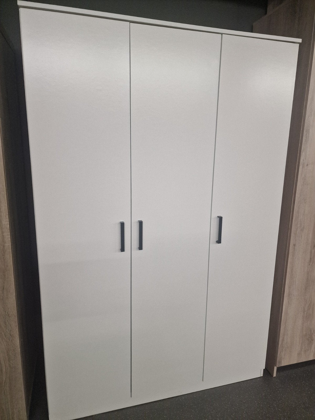 kleerkast 299 €, Enlèvement
