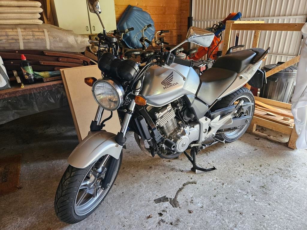 Honda cbf 500, Motoren, Handvatverwarming, 2 cilinders, Motorrijbewijs A, Gebruikt