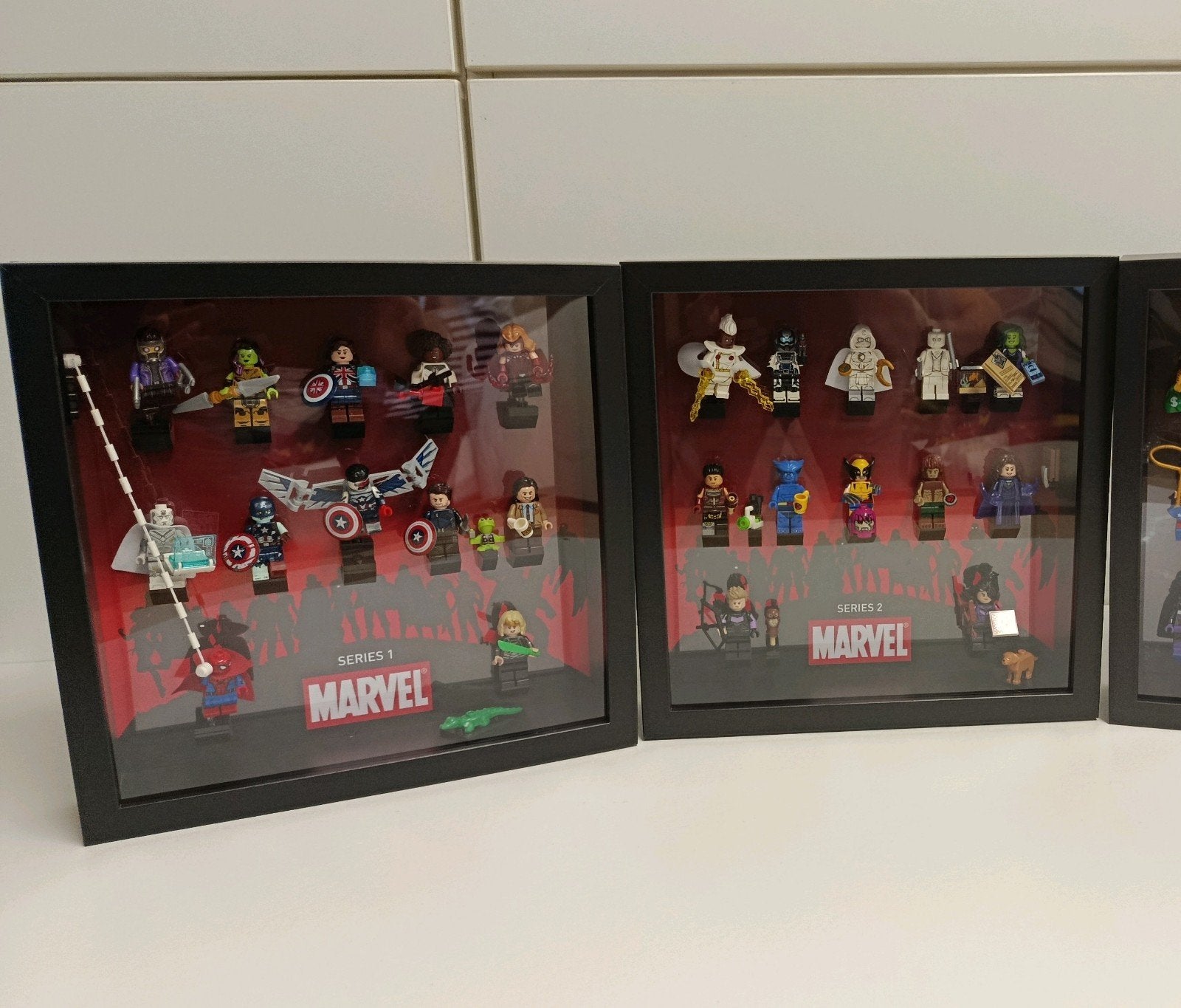 Minifigures Lego Marvel séries 1 et 2 dans un joli cadre, Enlèvement ou Envoi, Lego, Marvel