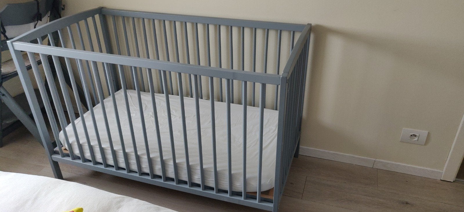 Kinderbedje inclusief matras, weinig gebruikt, Kinderen en Baby's, Ophalen