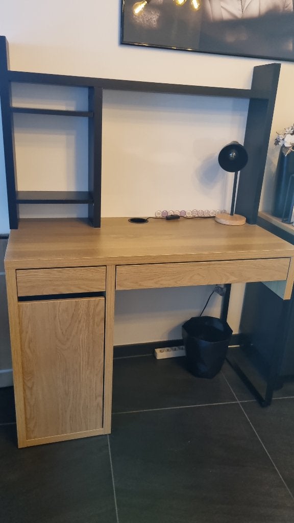 Micke bureau met magneetbord, Ophalen, Kinderbureau, Zo goed als nieuw, Industrieel