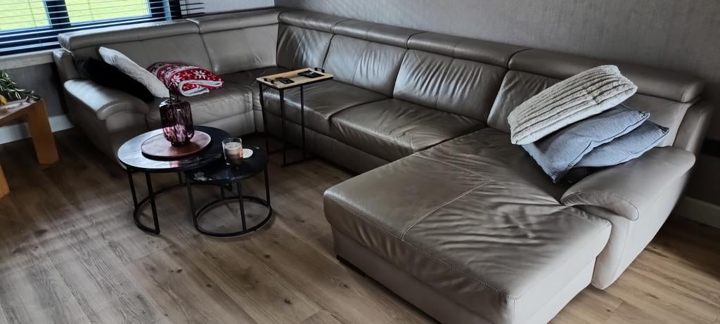 Lederen zetel gratis, Ophalen
