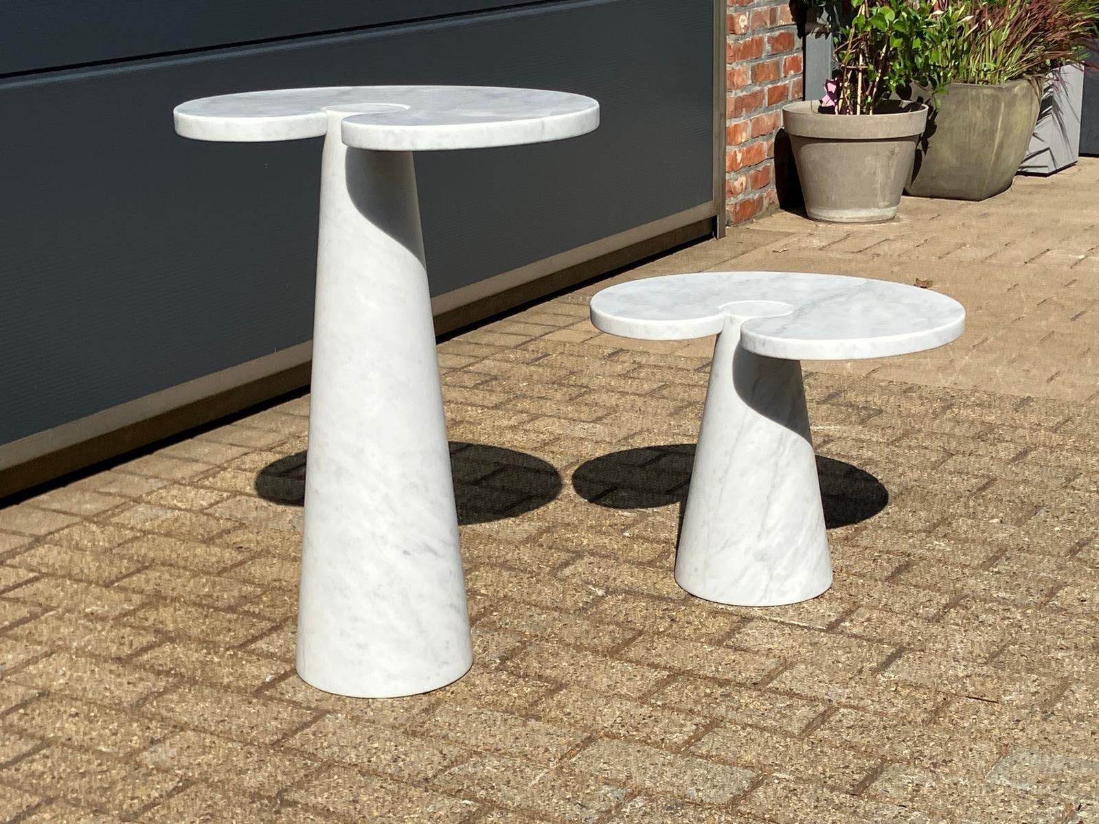 2 tables d'appoint Eros Angelo Mangiarotti en marbre Carrara, Enlèvement ou Envoi, Comme neuf, Knoll vitra togo sede artifort b&b italia cassina up&up leolux
