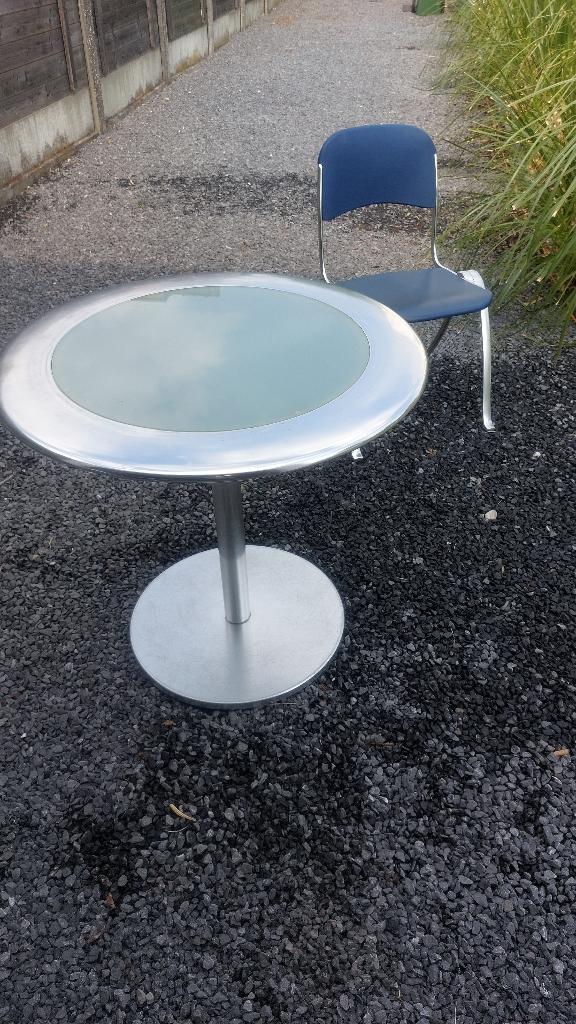 table et chaises, Enlèvement, Utilisé, Rond, Métal ou Aluminium
