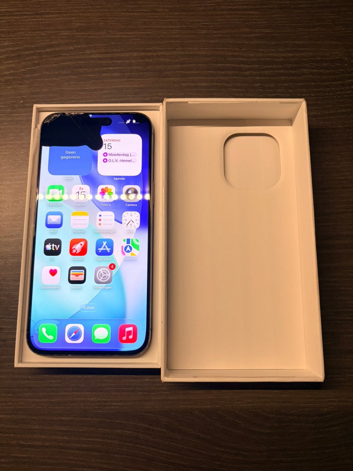 Iphone 15 pro max 256 gb schade, Telecommunicatie, Mobiele telefoons | Apple iPhone, Ophalen of Verzenden, Zo goed als nieuw, 256 GB