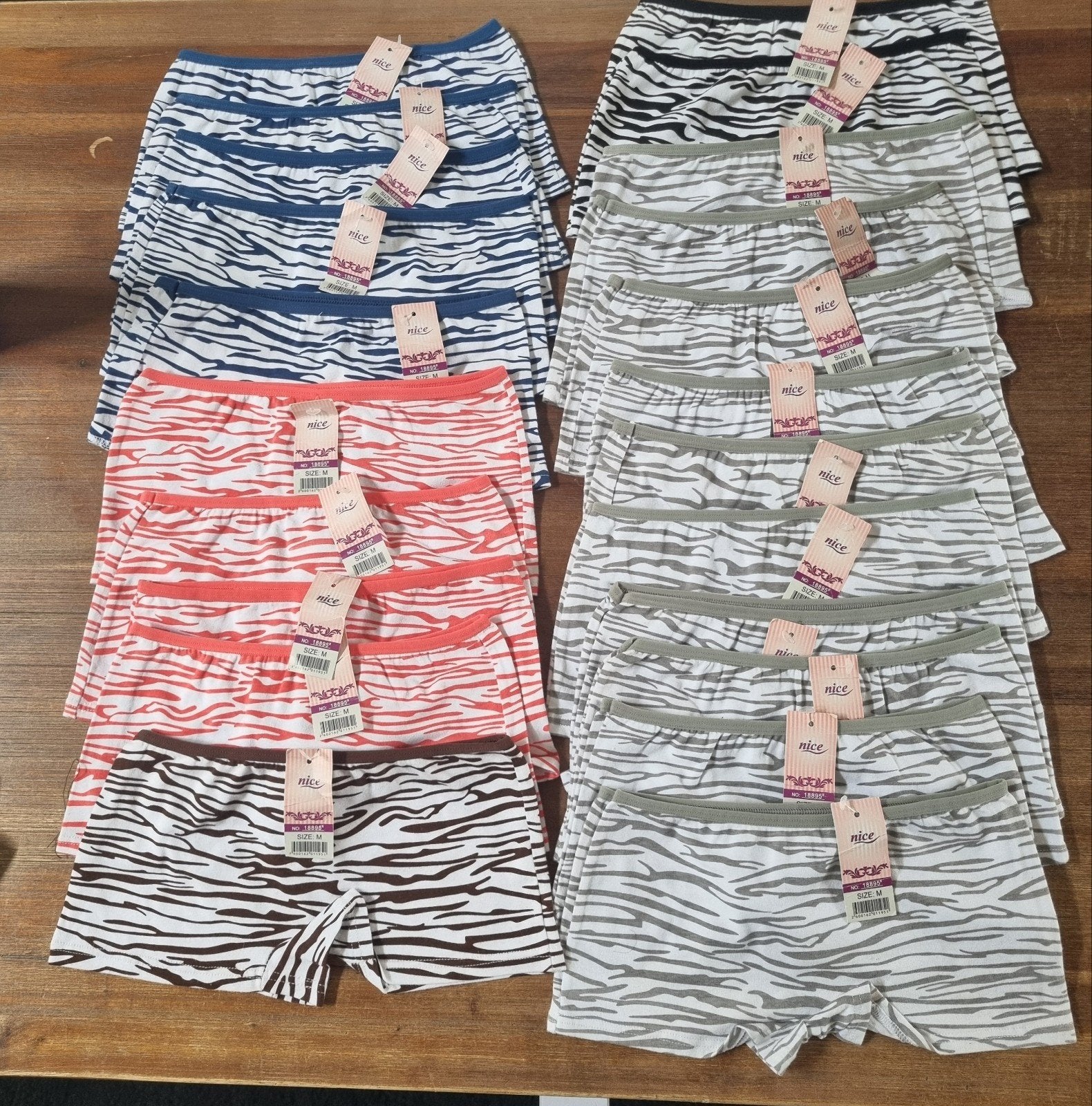 22 x Slips NEW NICE pour femmes, taille XS - (Également disp, Nice, Enlèvement ou Envoi, Autres couleurs, Slip
