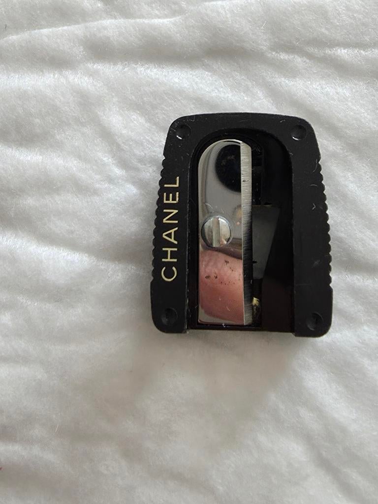 Taille crayon chanel