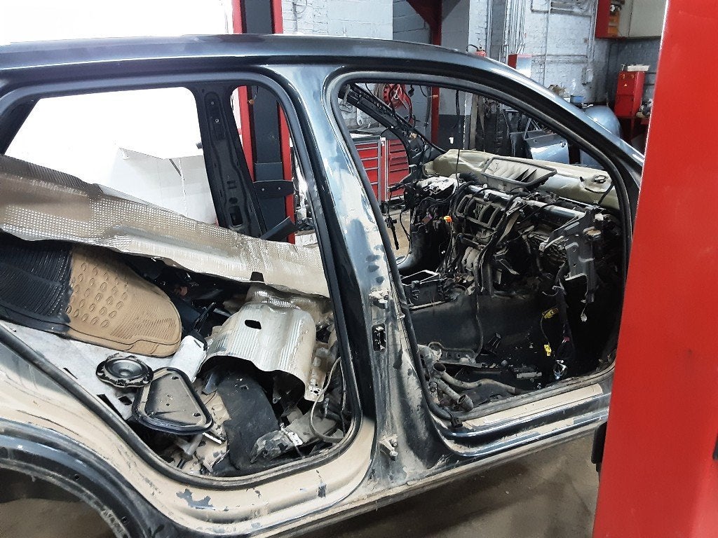 DIVERS MONTANT PORTE C D Audi SQ2 (GAB / GAG) (01-2018/-), Auto-Union-Straße  1,
85057  Ingolstadt, DE, Info@audi.de, Audi, Utilisé