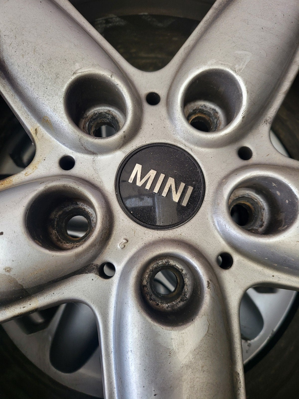 banden plus velgen voor mini 205 60 16, Ophalen, Band(en)