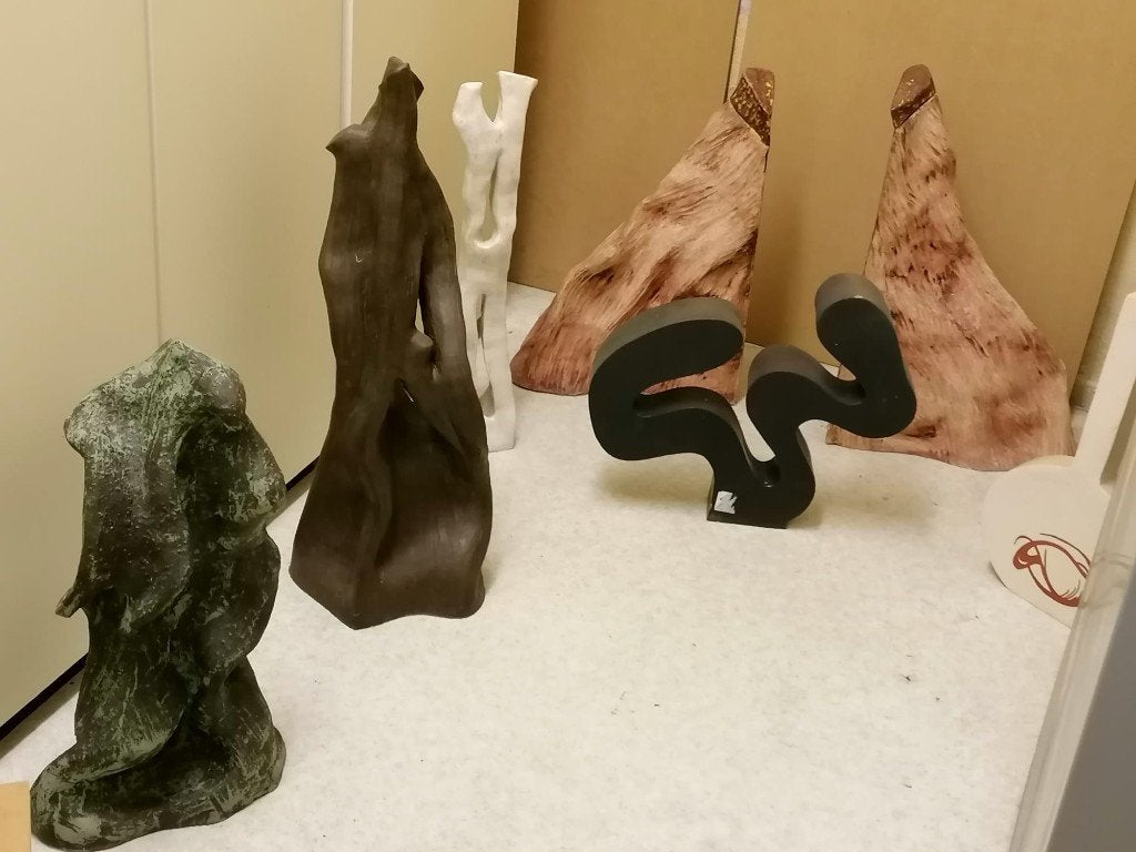 Uitverkoop van zelfgemaakte (handwerk) keramische beelden, Ophalen, Handgemaakt, Steen of Keramiek, Beeld