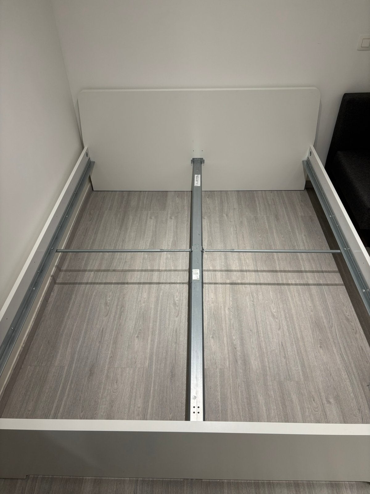 Witte bedframe ikea 160 x200, Huis en Inrichting, Ophalen, Zo goed als nieuw
