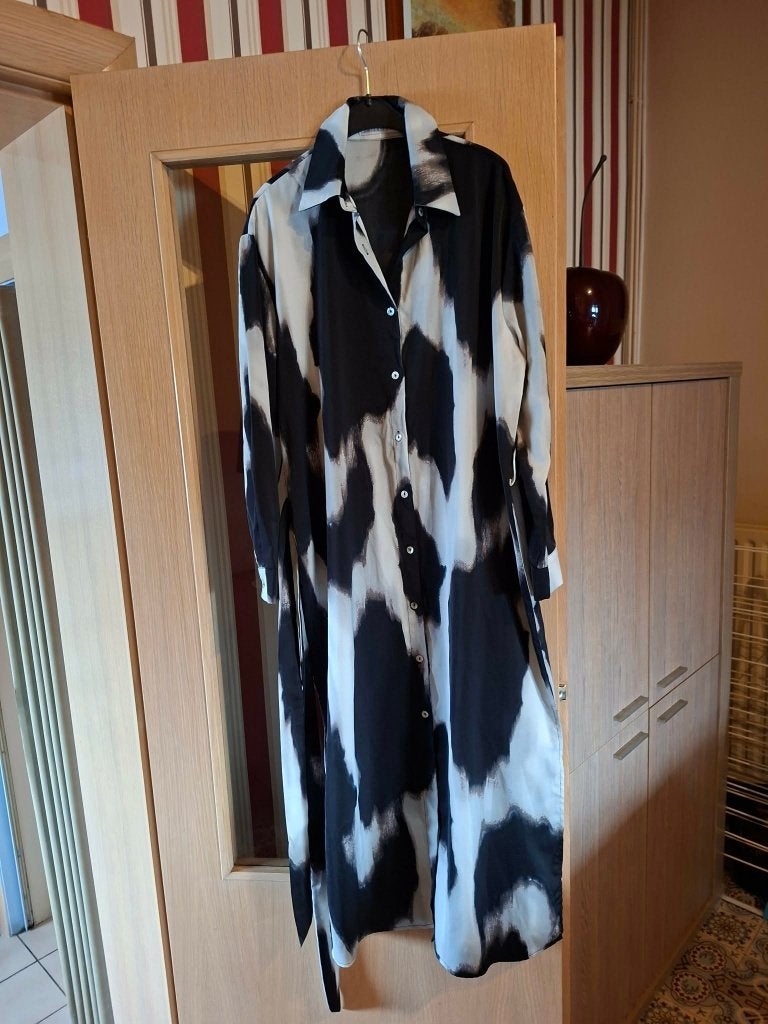 Lang model doorknoopjurk / Chic & Jeune, Kleding | Dames, Ophalen of Verzenden, Zo goed als nieuw, Maat 36 (S), Onder de knie