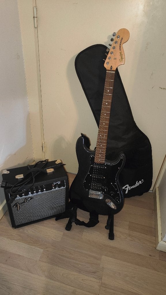 Gitaar, Muziek en Instrumenten, Ophalen, Fender, Met versterker, Zo goed als nieuw