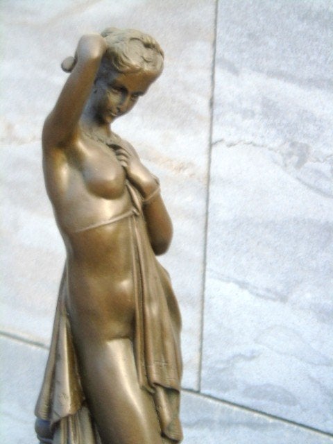 femme seins nue bronze signé, PADRIER, Enlèvement ou Envoi, Bronze