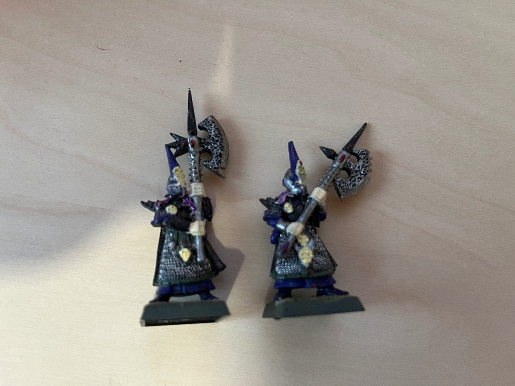 2 Gardes Noirs Elfes Noirs métal 1995 – peints, Peint, Enlèvement ou Envoi, Figurine(s), Warhammer